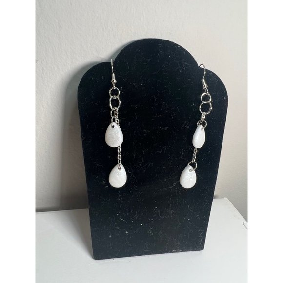 Handmade Resin Pearlescent Dangly Earrings on Chain NEW - Picture 3 of 4